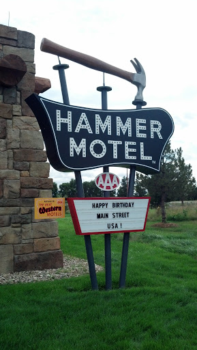 Hammer Motel Structure