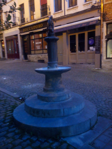 Fontaine Aux Troubadours