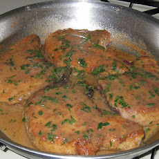 Southern Fried Pork Chops With Creamy Pan Gravy