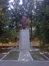 Памятник В.И.ЛЕНИН