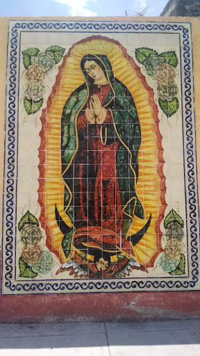 Mural Virgen De Mosaico