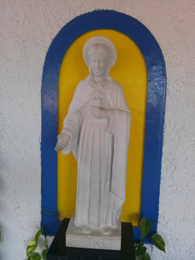 Santa Gema Galgani Statue