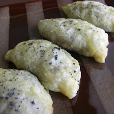 Piroshki (A Savoury, Filled Pastry)