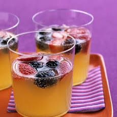 Pineapple-Berry Fizz