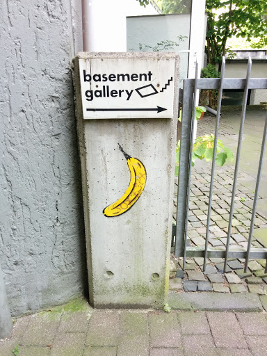 Banane Basement Gallery