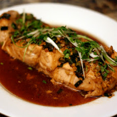Dinner Tonight: Steamed Salmon with Garlic and Ginger