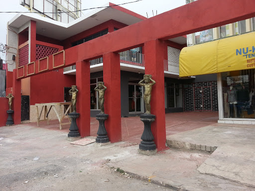 Statues At Central Plaza