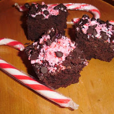 Low-Fat Holiday Peppermint Candy Cane Brownies