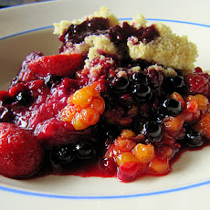 Apple and Mixed Berry Crumble