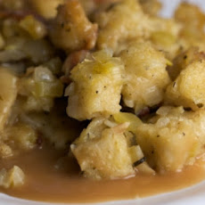 Sourdough Stuffing with Apples and Bacon