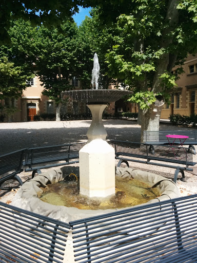 Fontaine Art Et Metier