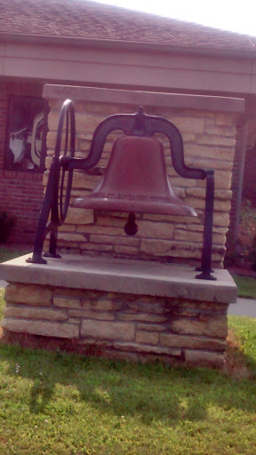 Richland Center Memorial Bell