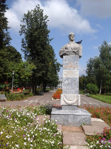 Памятник Наты Бабушкиной