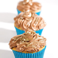 Mexican Chocolate-Pudding-Filled Cupcakes