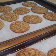 Crunchy Cinnamon Oatmeal Coookies