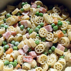 Wagon Wheels With Baked Ham and Creamy Mustard Dressing