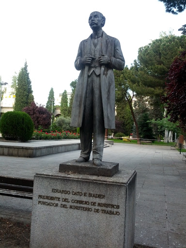 Estatua Eduardo Dato 