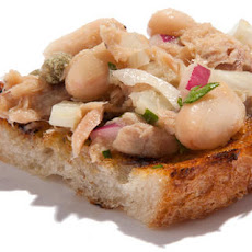 Tuna and Cannellini Bean Bruschetta Recipe