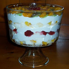 Yummy Peach/Strawberry/Kiwi Trifle
