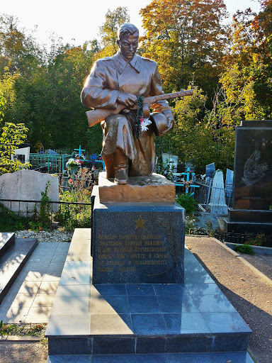 Памятник воину на Арском кладбище