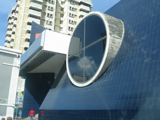 Monumento Del Banco Caribe