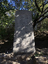 コントラチェンコ少将戦死の碑
