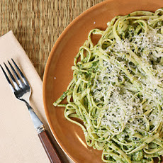 Parsley-Flaxseed Pesto Pasta