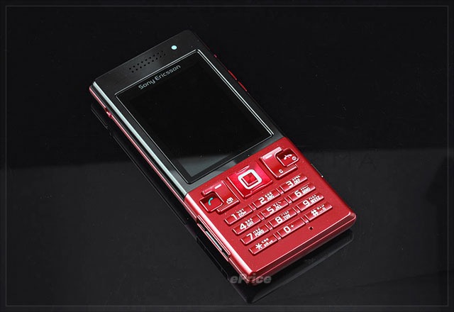 [sonyericssont700-vs-samsungu800soul-00[2].jpg]