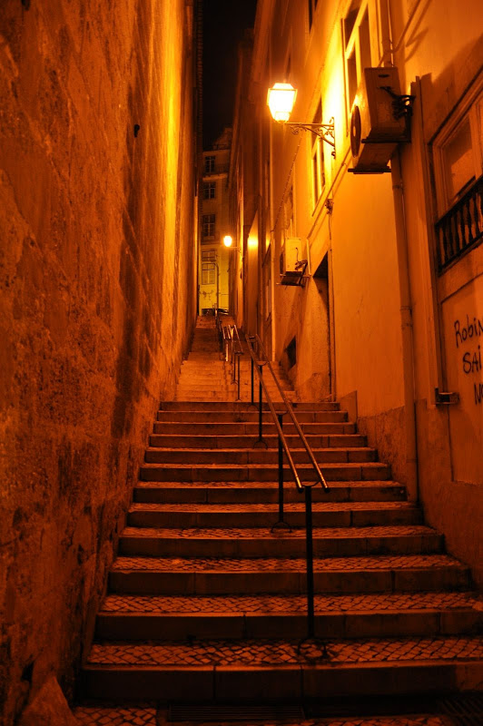 Типичная Лиссабонская улочка