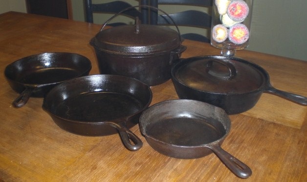 [Cast iron set 2009[3].jpg]