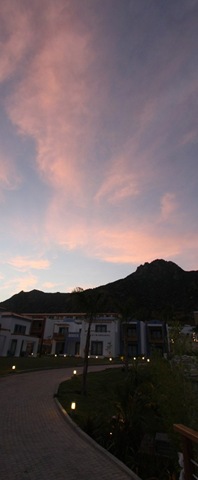 [evening sky_2522 Panorama (422x1024)[3].jpg]