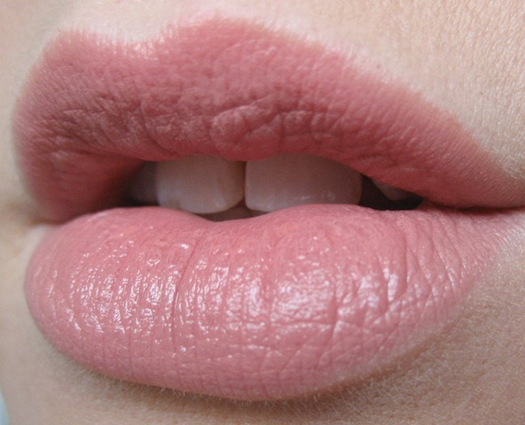 [Lips[11].jpg]