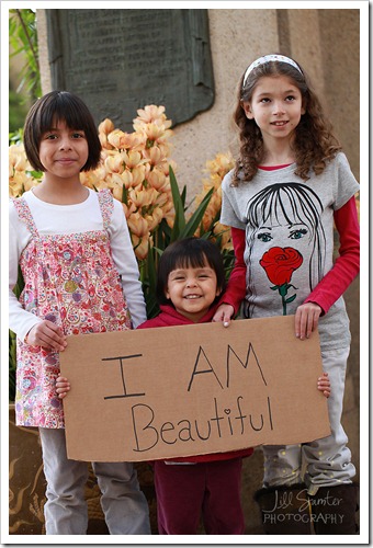 3girls-1IAMBEAUTIFUL 3girls-1IAMBEAUTIFUL