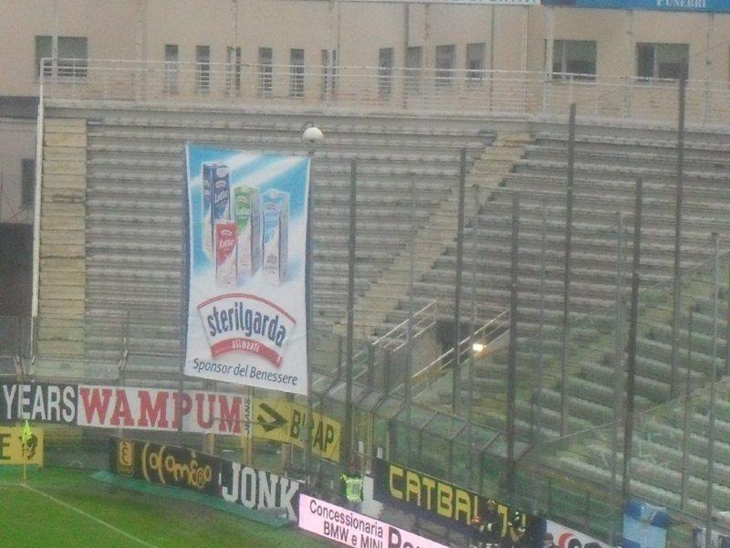 [sterilgarda sponsor settore ospiti sequestrato particolare[2].jpg]