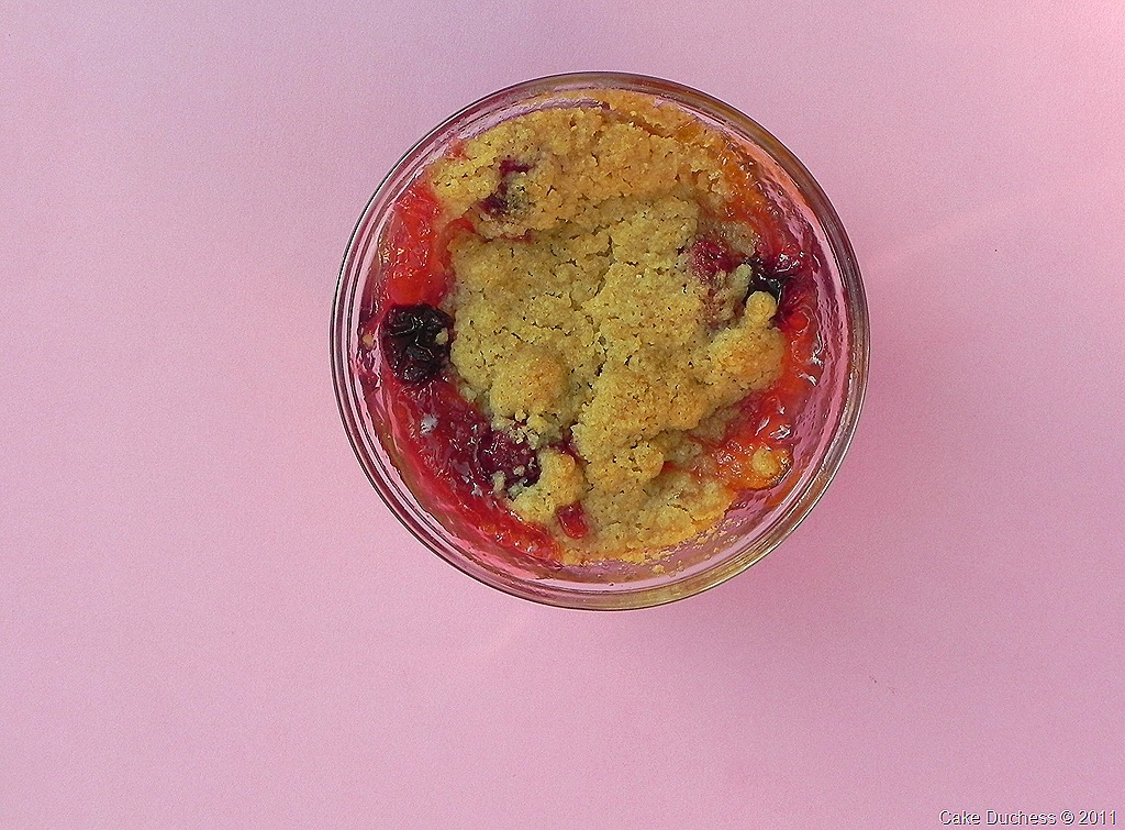 [crumble13[1].jpg&description=Winter Mini Apple-Cranberry Crumble')]