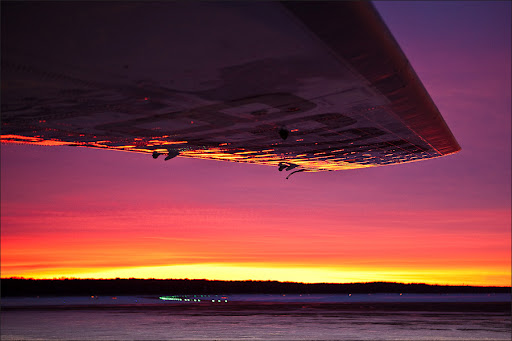 Раннее утро на перроне. 