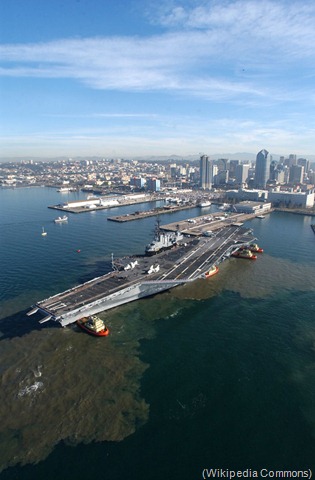 [USS_Midway_(CV-41)_decommissioned[12].jpg]