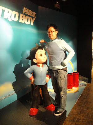 guess what he is posing as lol ...
