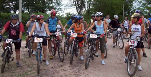 http://lh5.ggpht.com/_-dlA6EkybwU/SwKDGtjMBII/AAAAAAAATEQ/Fyox8Rky5t4/rural%20bike%20chaco.jpg