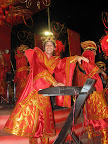 3ª Carroza : “El palacio del dragón rojo”