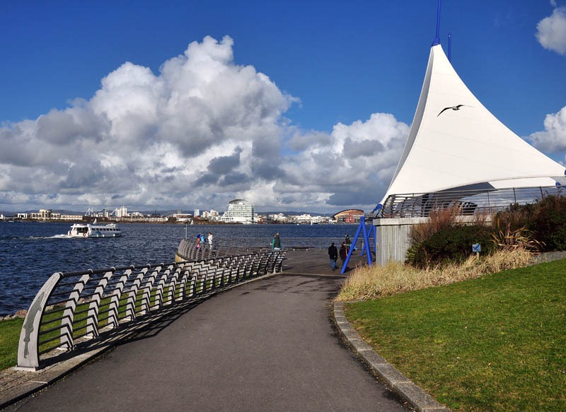 [Cardiff Bay[3].jpg]