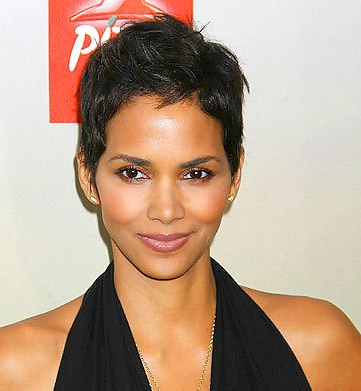[16_HalleBerry[7].jpg]