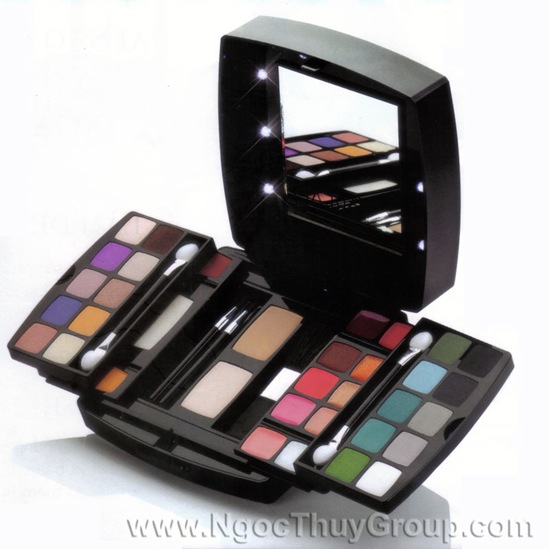 Ultimate Oriflame Dare To Dream Make-up Pallete 20903