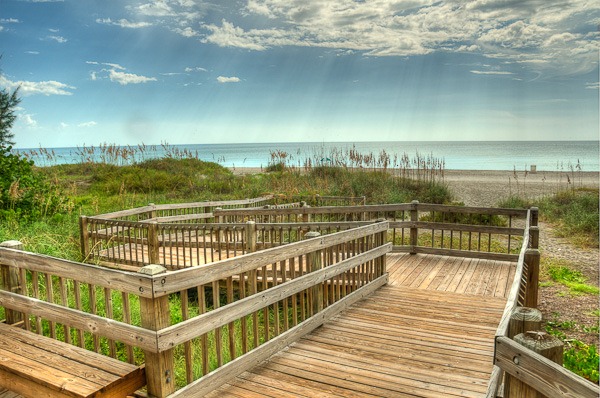 [100922_3CS1580H1.jpg]