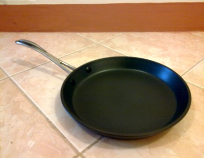 hard anodized nonstick pan