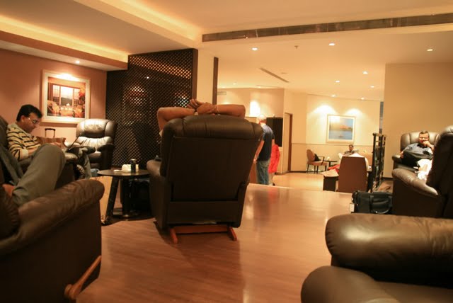 [Image: inside%20kingfishers%20lounge.jpg]