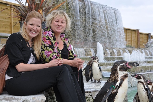 [Kate & Alex with Penguins 0543 - Copy[6].jpg]