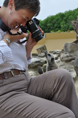 [Rachel photographing Meerkat DSC_0645[8].jpg]