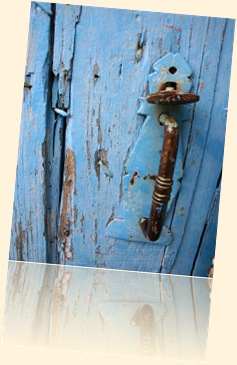 puerta azul 2