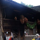 – 土家屋檐下的苞谷 – 土家屋檐下的苞谷